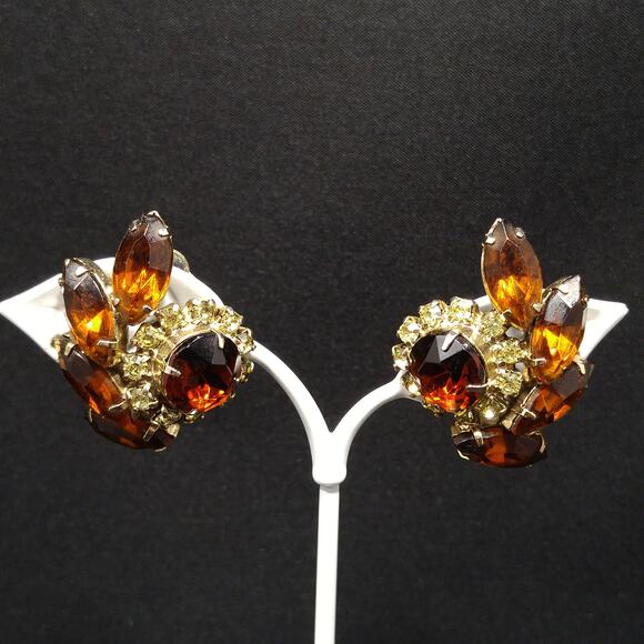 Vintage Topaz Rhinestone Clip Earrings, Gold Plated, 1950s Vintage Jewelry - Picture 7 of 10